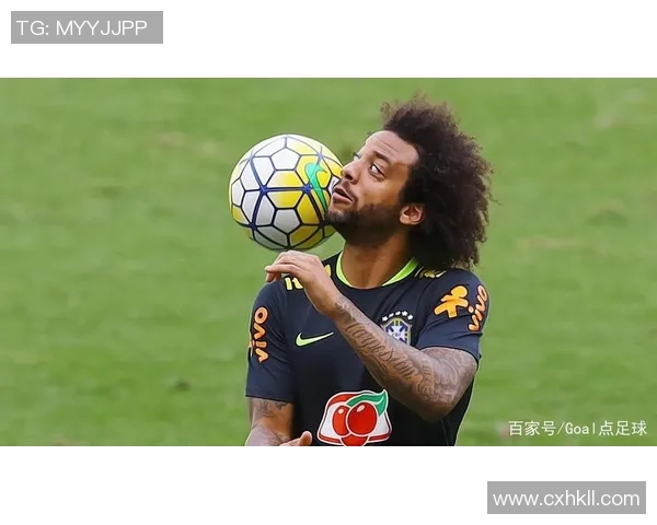 女足球明星发型定型图片展示时尚潮流与个性风格的完美结合